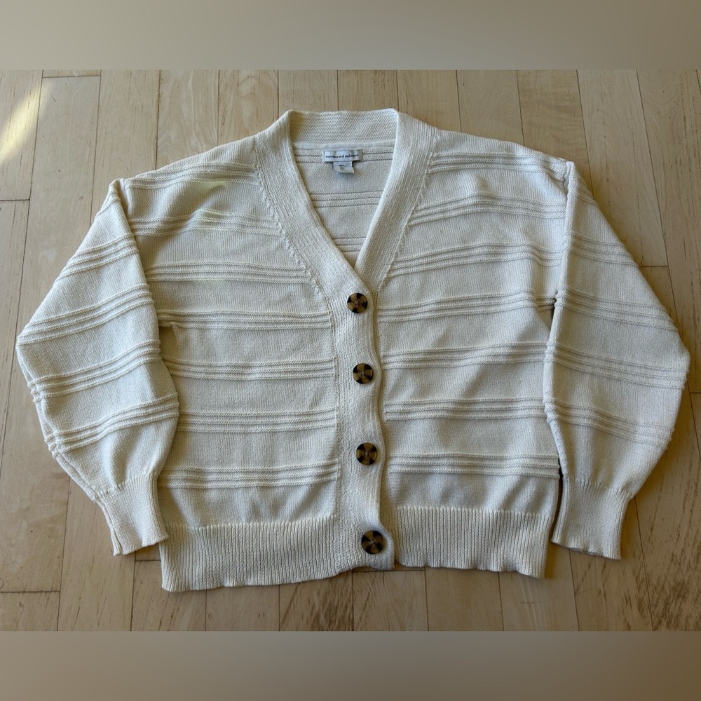 Women's Cupcakes & Cashmere Button Front V-Neck Ivory Cardigan Sweater Sz Large - Picture 3 of 9